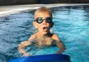 DW: Γιατί είναι σημαντικό να μάθουμε στα παιδιά να κολυμπούν όσο το δυνατόν νωρίτερα;
